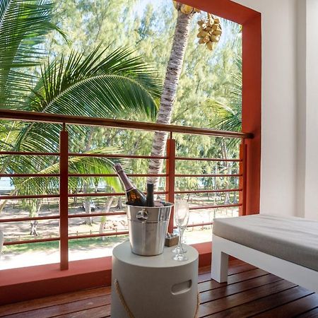Blue Coral Beachfront Penthouse Flic-en-Flacq Exterior foto