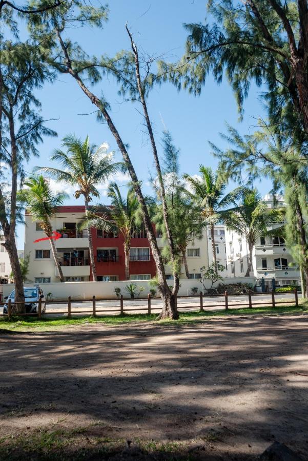 Blue Coral Beachfront Penthouse Flic-en-Flacq Exterior foto